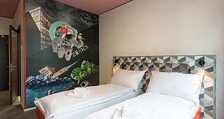 51221581752 633f10056f o