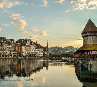 Slide 18+19 Swiss urban hotels